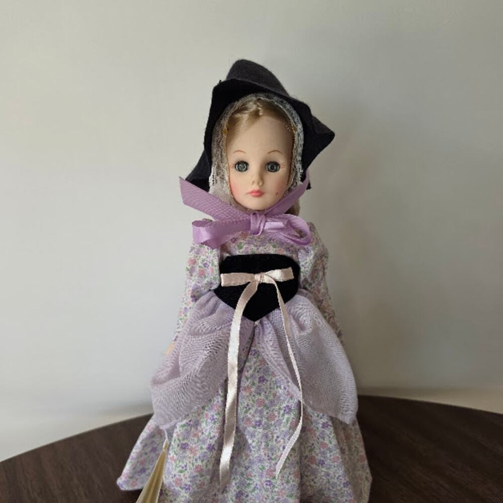 Vintage 1987 Effanbee Storybook Collection Mother Goose Doll